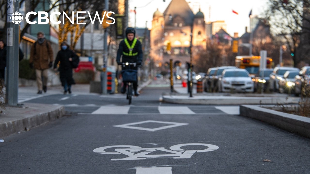 Cyclists react to temporary victory in battle over Toronto's bike lanes