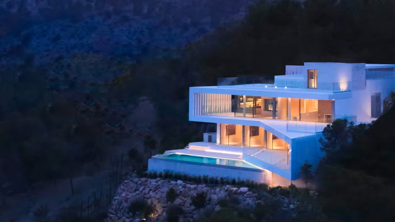 A Stunning Spanish Villa With Sea Views