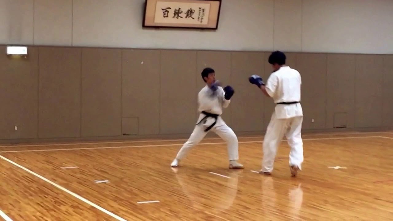 極真空手 vs 和道流  学生のガチ組手