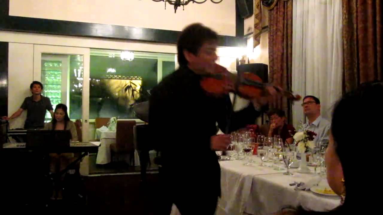 The great violinist, Jay Cayuca in Cafe Ysabel Philippines 2011