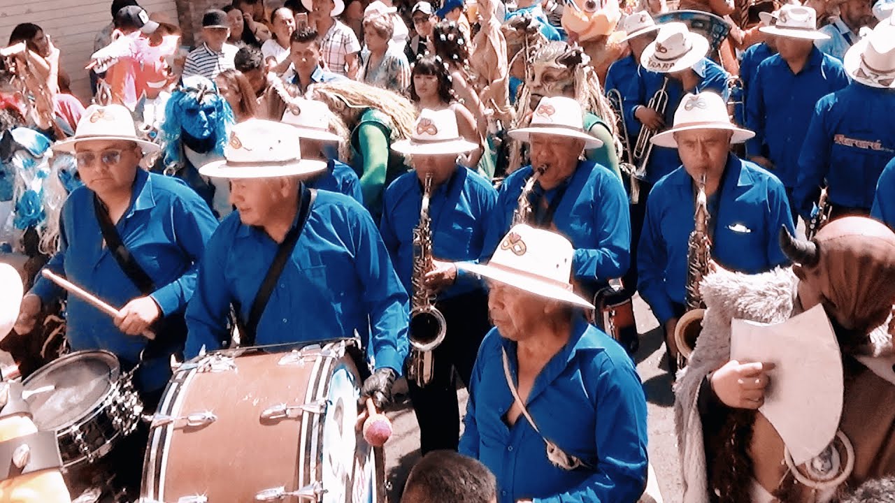 Banda Tarará - Traigo mi 45 · Me gustas mucho
