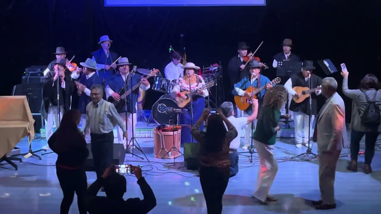 Ñanda Mañachi - Presentación en vivo - Folklore Ecuatoriano