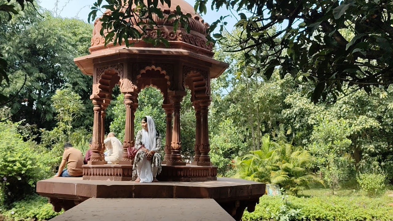 मुंबई के पास मिनी वृन्दावन 😍 पालघर | Mini Vrindavan #vlog #minivrindavan #reenatripathi322 #palghar 