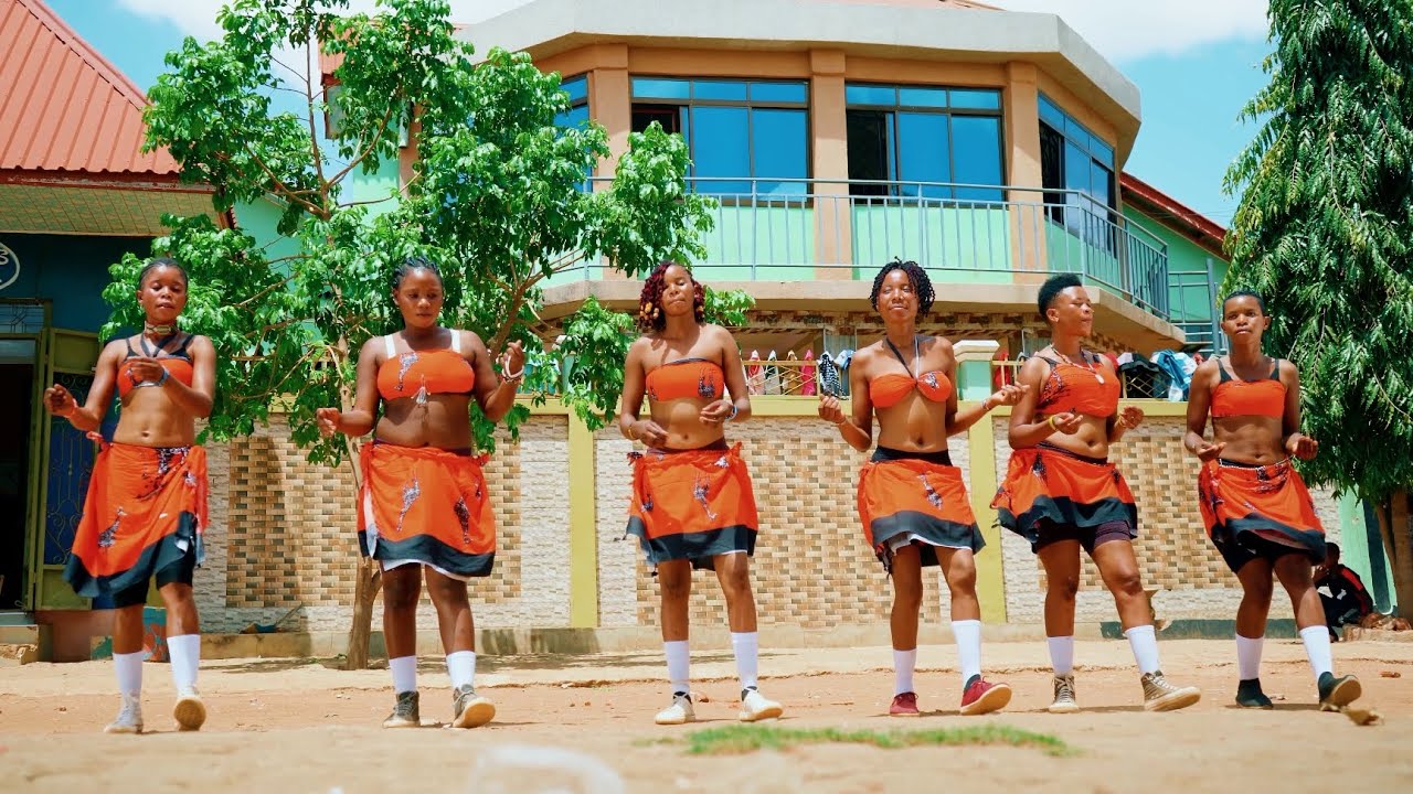 NYANDA MGANZA - PESA (Official Video)