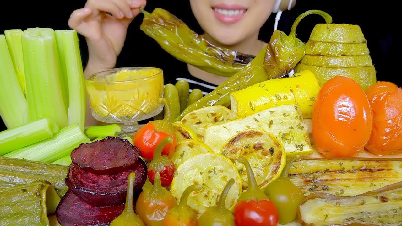 HEALTHY EATING ASMR: CHEESY ROASTED VEGGIES PLATTER ASMR | Eating Sounds No Talking | TracyN ASMR