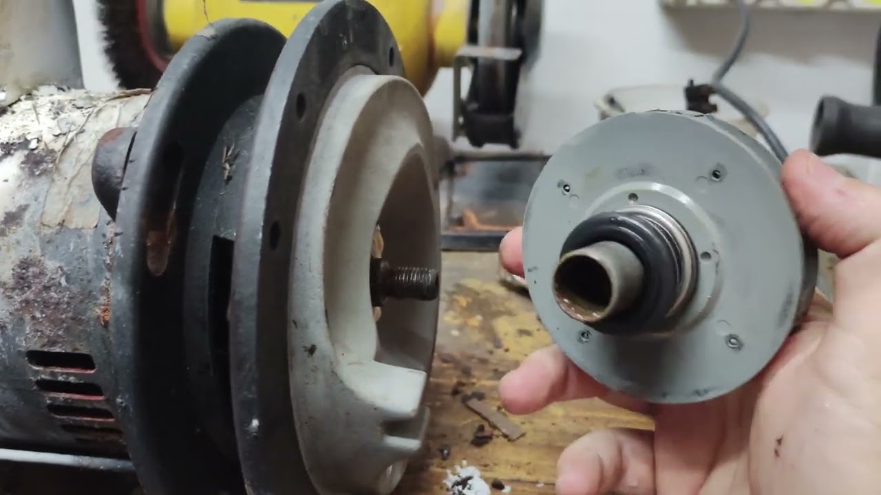 Desmontando rapidamente a motobomba da piscina Splash/Ig. Como desrosquear a peça do rotor.