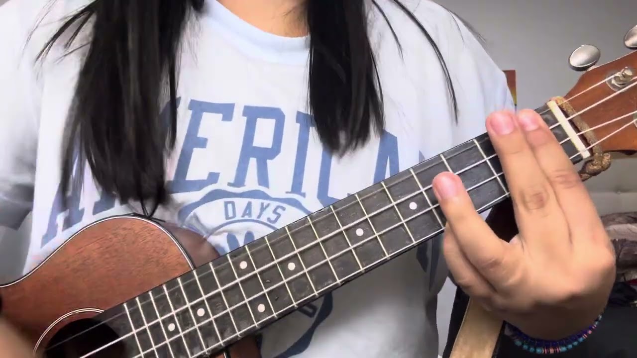 + te vale -Yami Safdie ,Emilia /ukulele cover