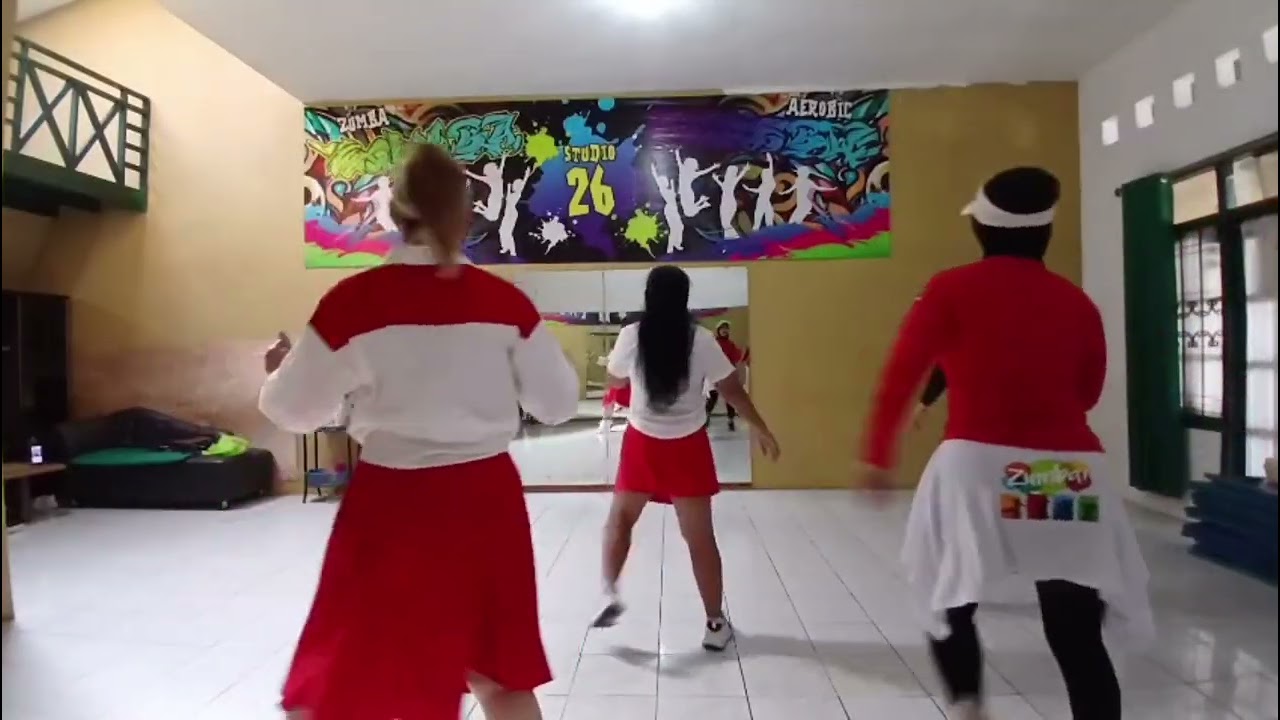 OECUSSE ENCLAVE Line Dance, Choreo : Novita Eddy & Caecilia M. Fatruan, Demo : Nourish Squad