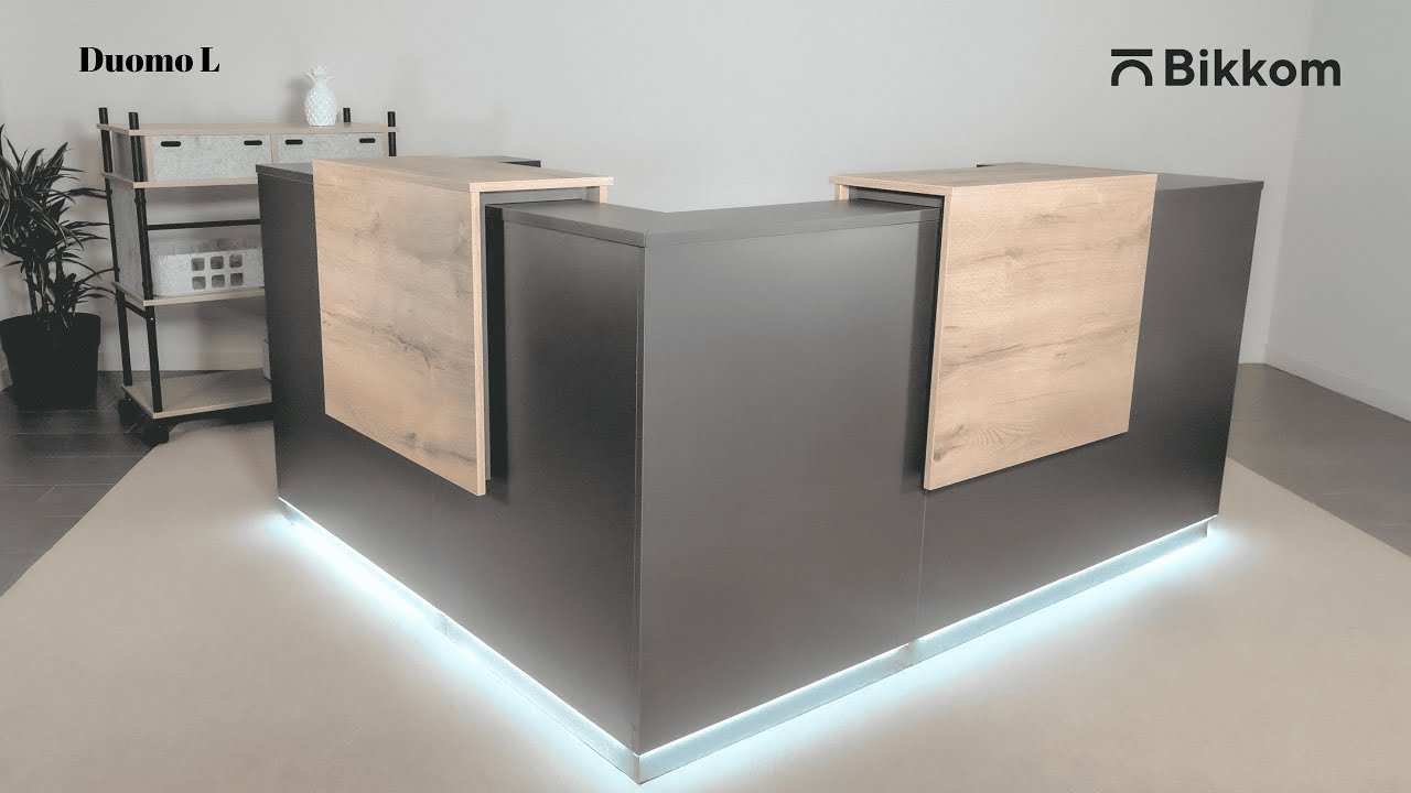 Mostrador de recepción en L Duomo | Bikkom