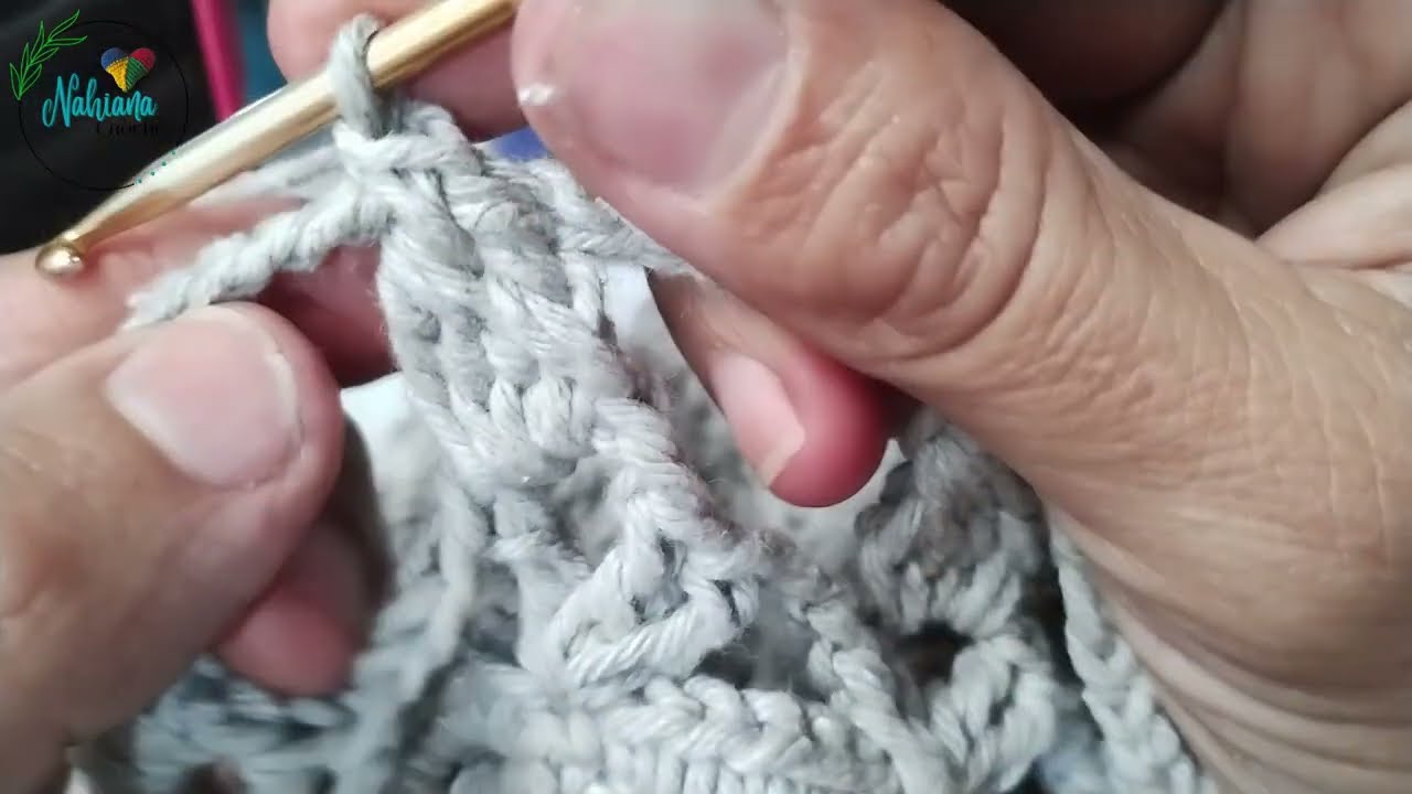 Centro de Mesa Reluzente parte V versão destro Artesã.: Anita Eskelsen