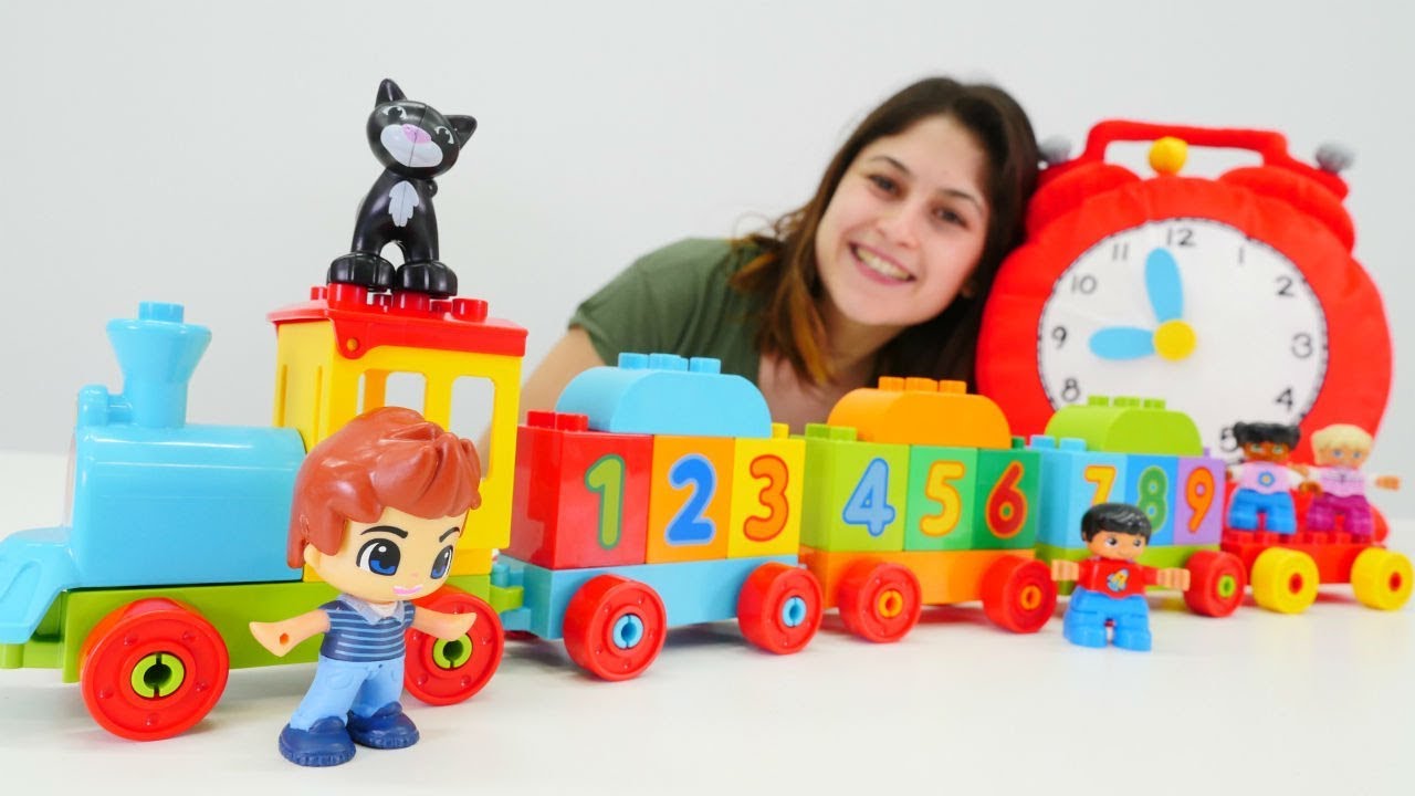 Oyuncak kreşi - Lego'dan tren yapalım. Eğitici video.
