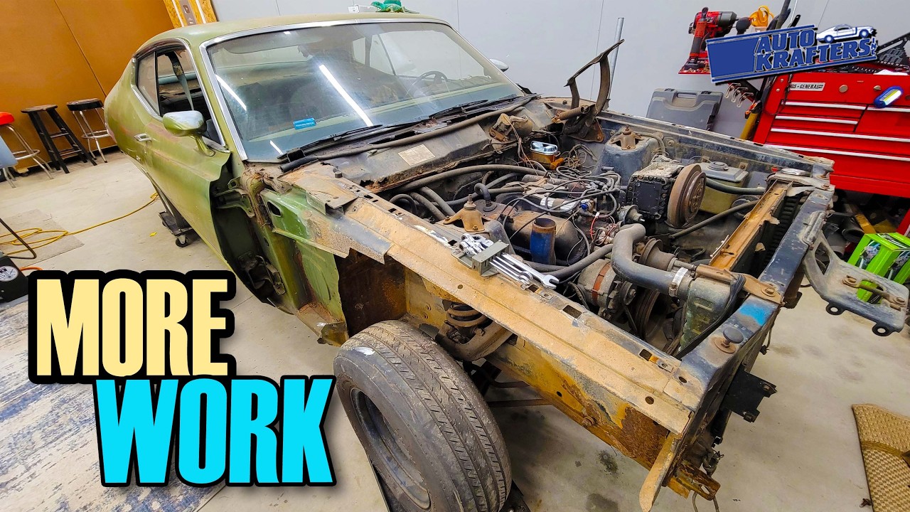 Жестокая реальность ремонта ржавчины на капоте Ford Torino GT 1970 года выпуска.
