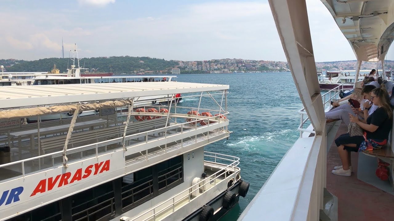 Istanbul, Ferry ride from Beşiktaş to Üsküdar