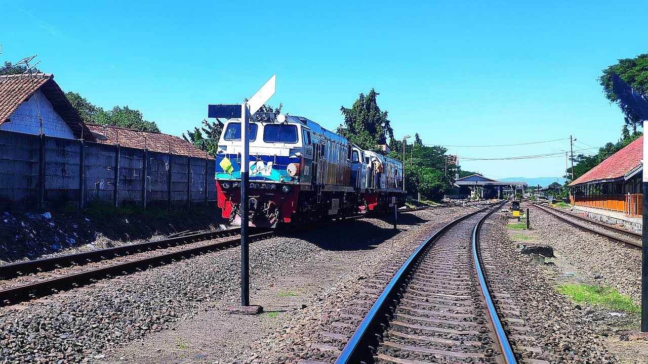 MOMENT KA DOUBLE TRAKSI | Hunting kereta | Daop 3 Cirebon