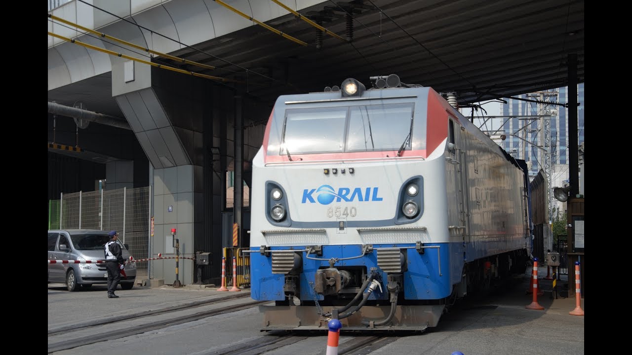 Korail trains in Seoul 4K video 서울 코레 일 열차 4K 영상