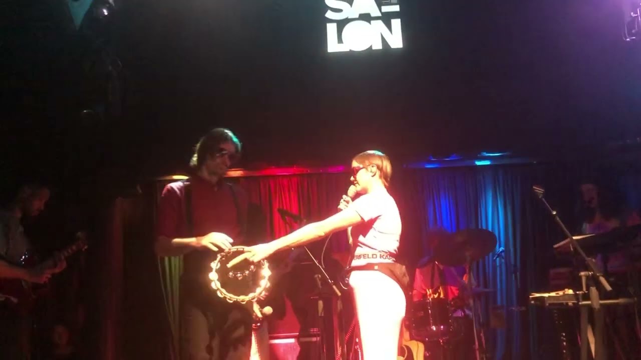 Princess Chelsea - The Cigarette Duet ( İstanbul- İKSV Salon- 02.10.2022)