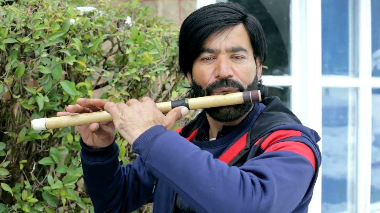 Bouncri saz  Gull de pa zulfo  bande qatar de Marjan ali marange studio kurrum aduio shafik shafi 26