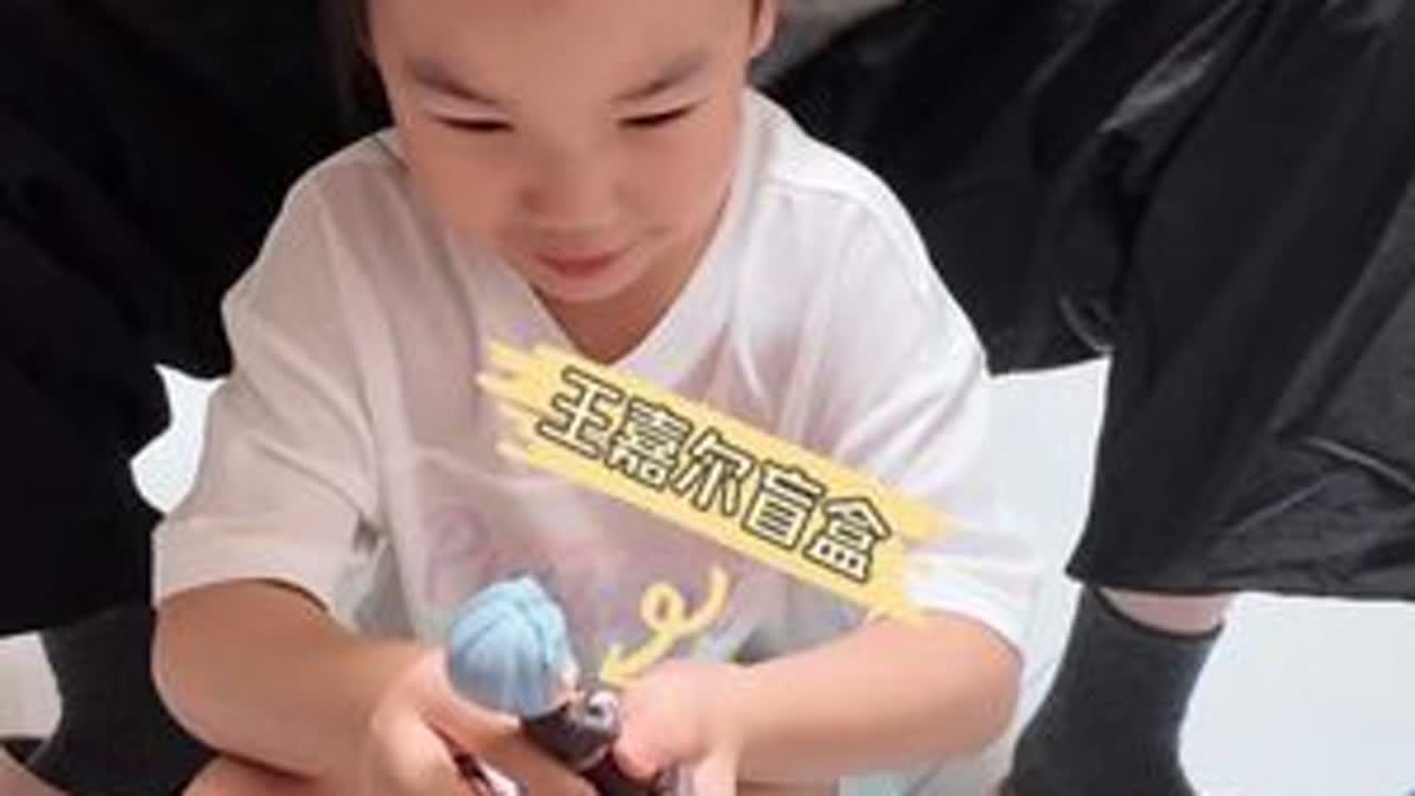 我真幸福，有一个这么勤快的女儿 吹🌈屁，享精彩人生～#亲子 #vlog日常 #人类幼崽的日常 #人类幼崽迷惑行为大赏
