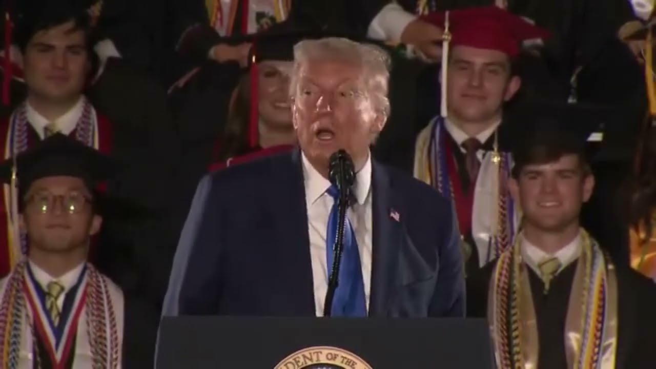 DONALD TRUMP: Barack HUSSEIN Obama (COMPILATION)