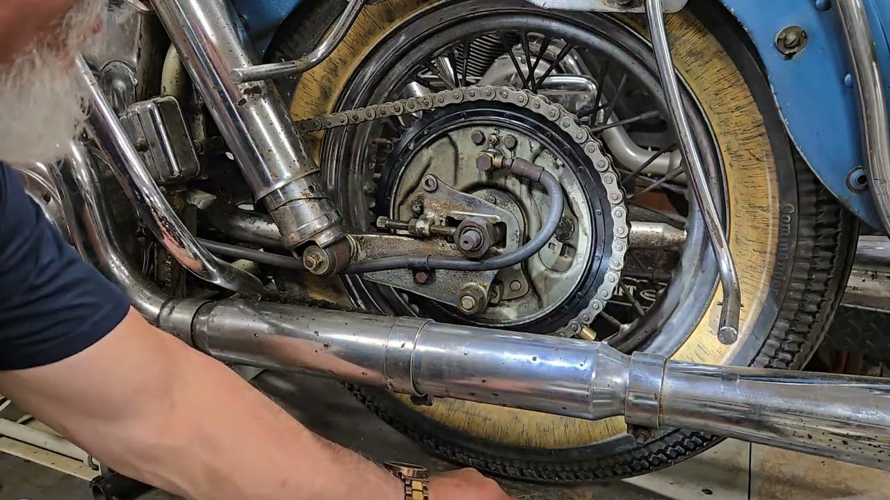 Aligning Front and Rear Wheels on 1961 Panhead @SilverNutsGarage-di5ls