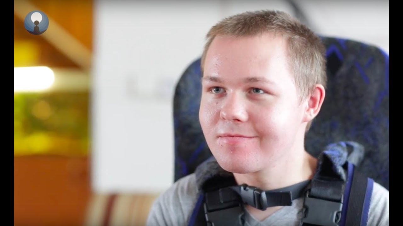 Míša – připoutaný pro vlastní bezpečí