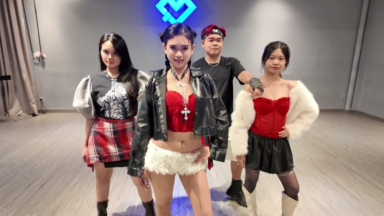 (Dance cover) - RUN - Nhóm sinh viên Khoa Nghệ Thuật - VHU