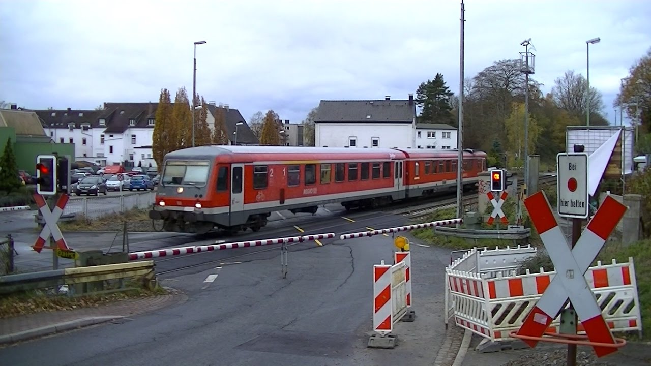 Spoorwegovergang Fröndenberg (D) // Railroad crossing // Bahnübergang