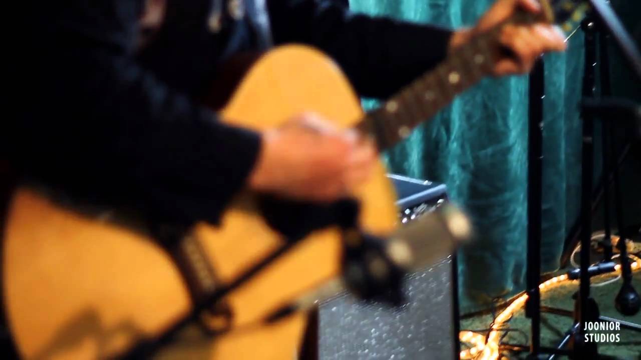 Live @ Jooniors - S03E20 - James Hunnicutt - 02 - 99 Lives (Live)