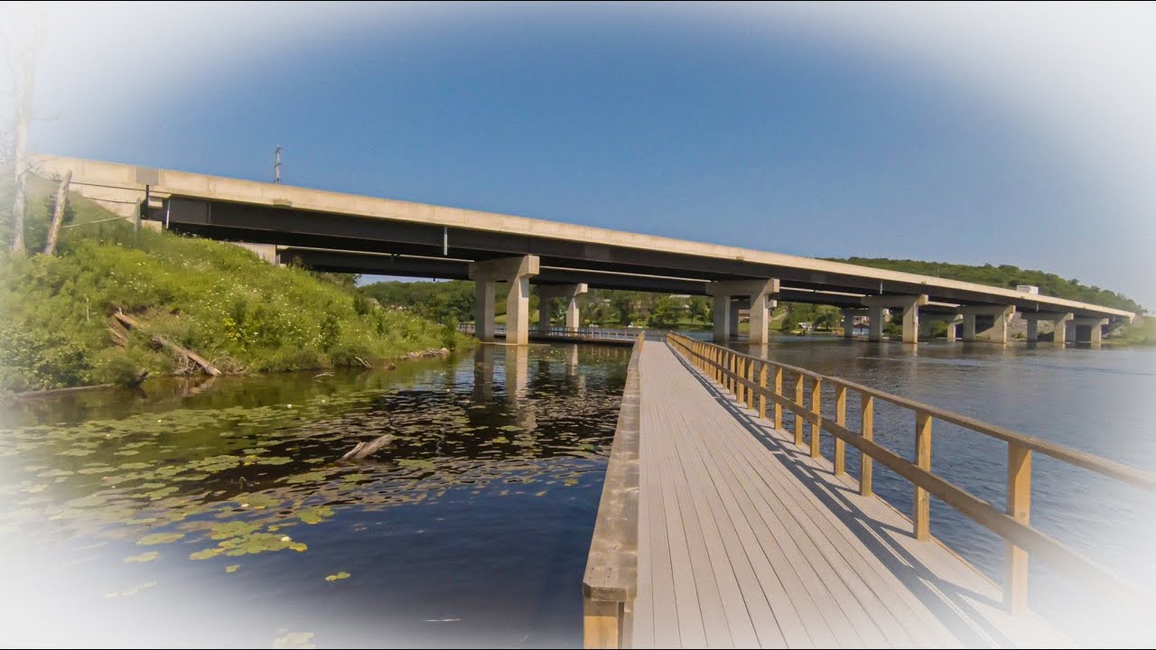 Walking Hunters Bay Floating Trail in Huntsville, Ontario.