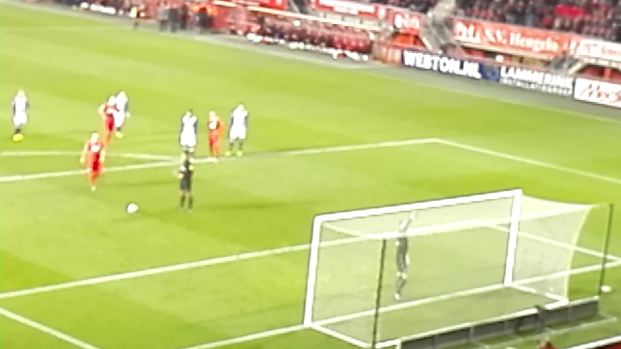 Penalty Klich vanuit vak-p-FC Twente-Heerenveen 18-2-2017