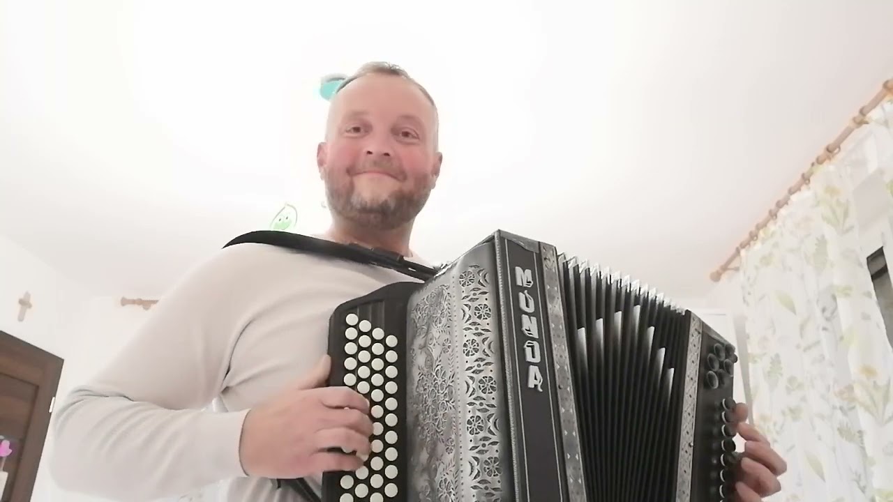 Martin Čerňanský - Despacito, heligónka Munda GCFB s registrami