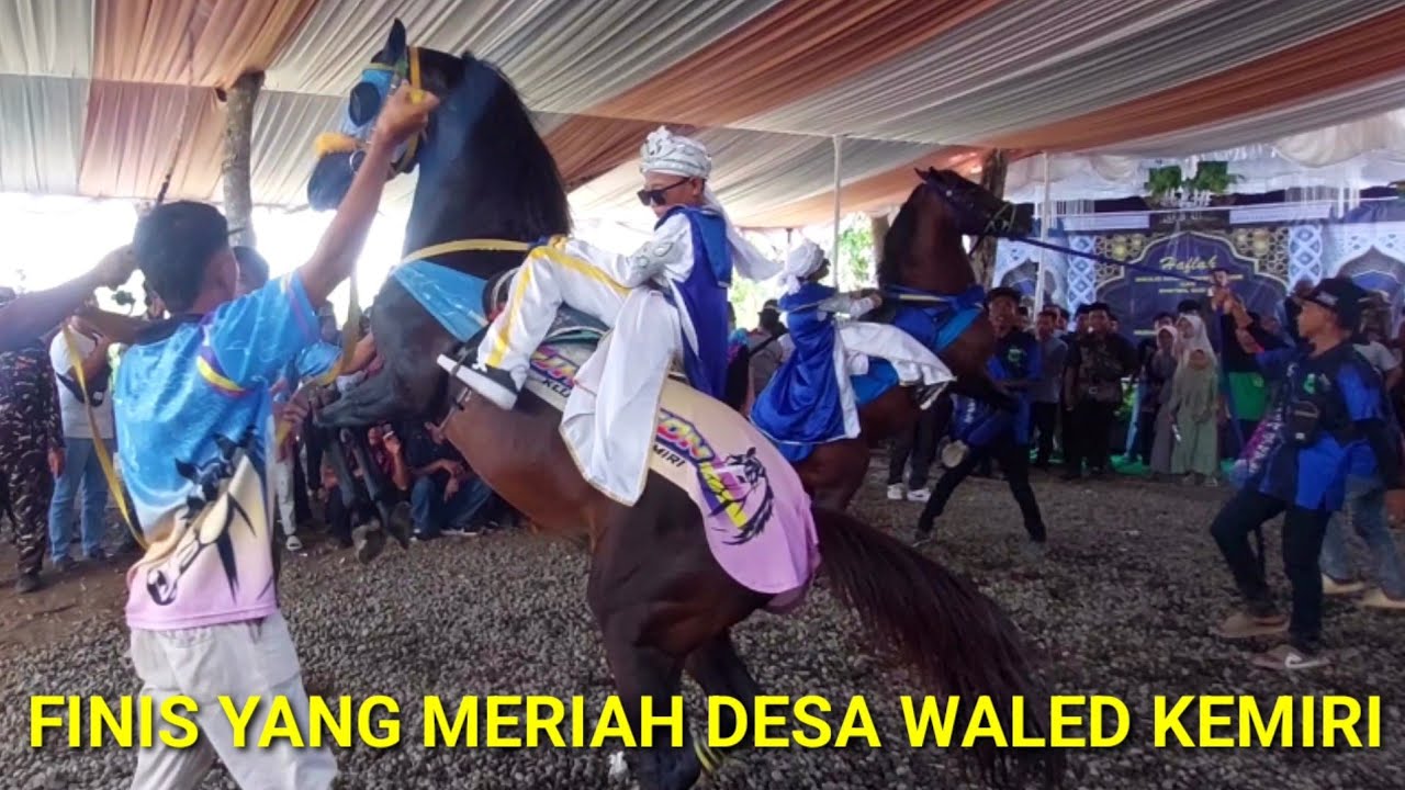 Sangat Meriah Finis Arak - Arakan Kuda Jingkrak & Kuda Joged Desa Waled Kemiri