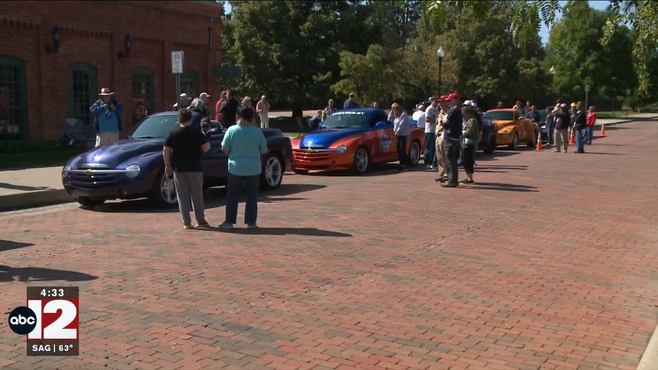Владельцы Chevrolet SSR провели митинг во Флинте