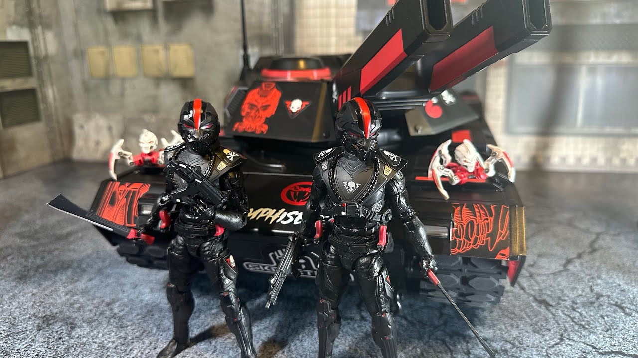 Ramen Toys Amphisbaena made Into a Skeletron Red Shadows Tank! 