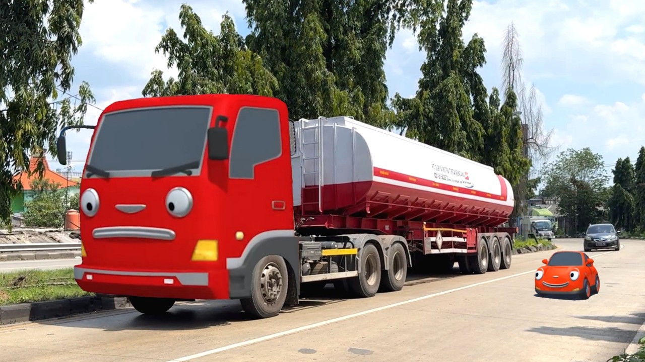 Disini Markasnya Truk Tangki Pertamina, Bus Telolet Basuri Dan Truk Kontainer Mirip Frank Jawa  Tayo
