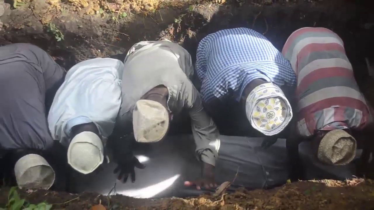 mazishi ya shehe nyundo haijawah kutokea yamevunja recodi mamia wajitokeza