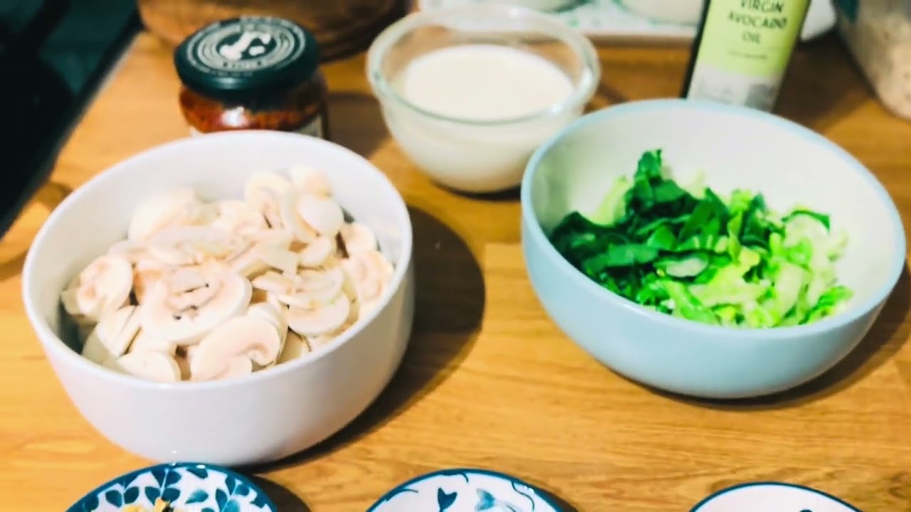What I Made for Dinner with a 3-Year-Old Running Around 😅🍝. Creamy Pasta Without Cream? Watch This 👇