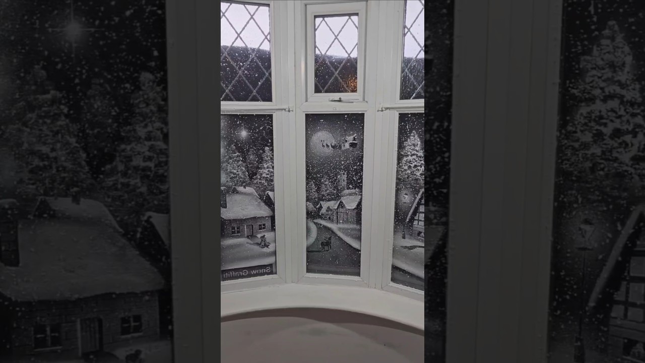 christmas window #snowgraffiti #christmas #shorts #art