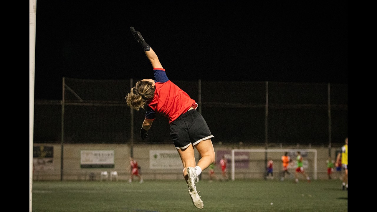 Loja Femenino CF - Carina Escobar GK Signing