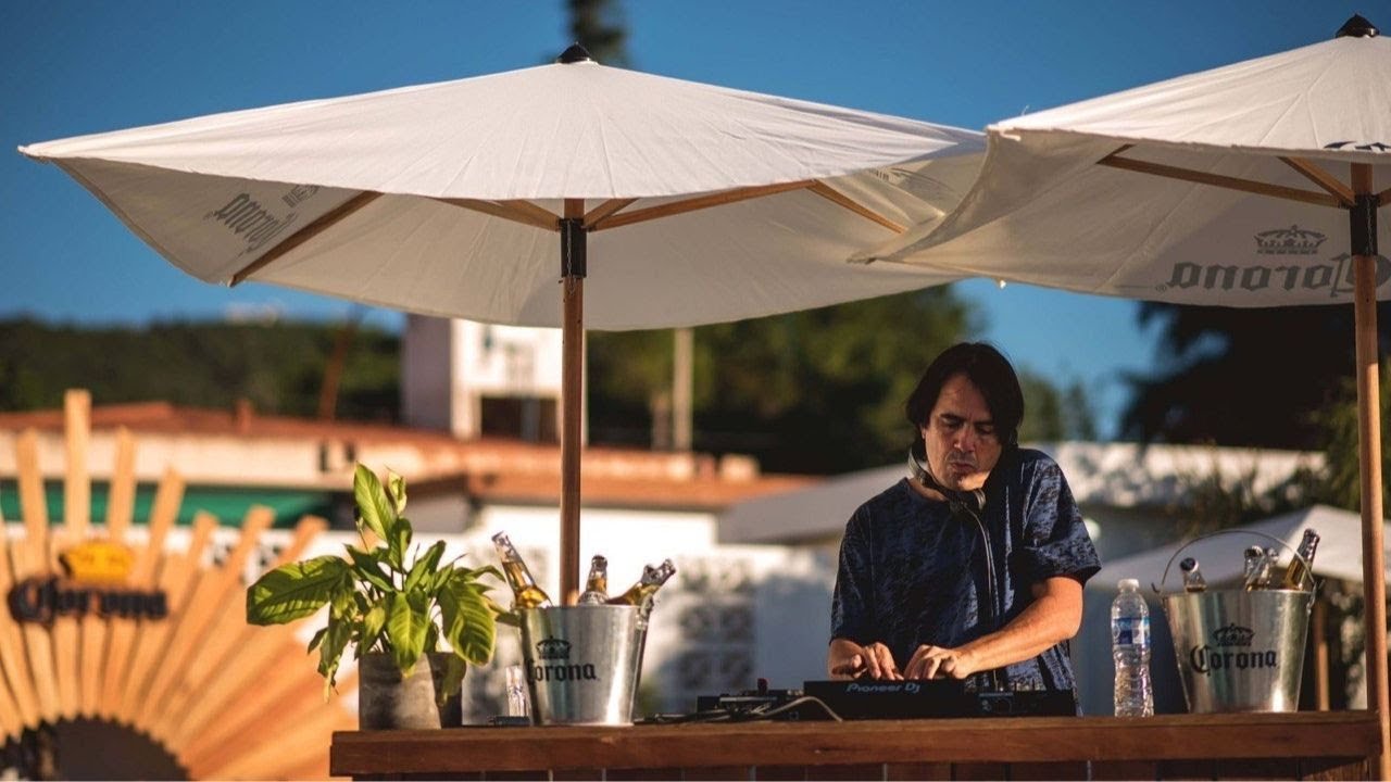 Bravo Caf&eacute; Sunset - Martin Huergo