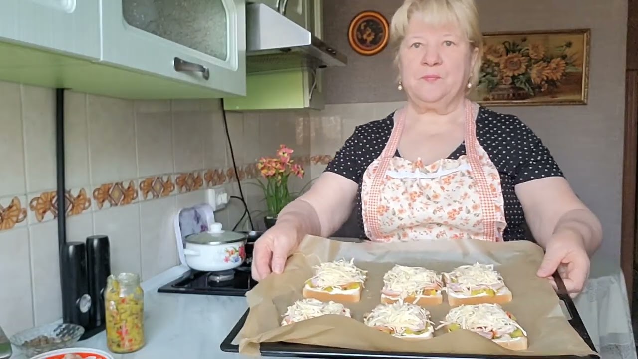 СЫРНЫЙ СУП С ГРИБАМИ И КУРИЦЕЙ. ПИЦЦА НА ТОСТОВОМ ХЛЕБЕ.