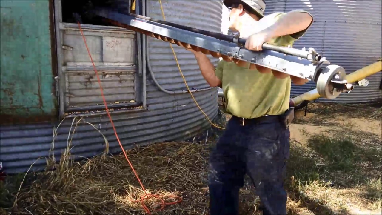 Using A Sweep Auger To Empty Out A Grain Bin