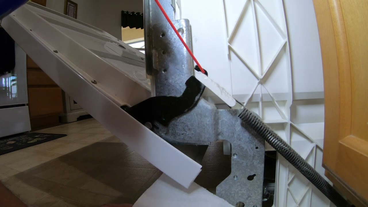 DISHWASHER DOOR SQUEAKING,  LETS SEE IF I CAN FIX IT!