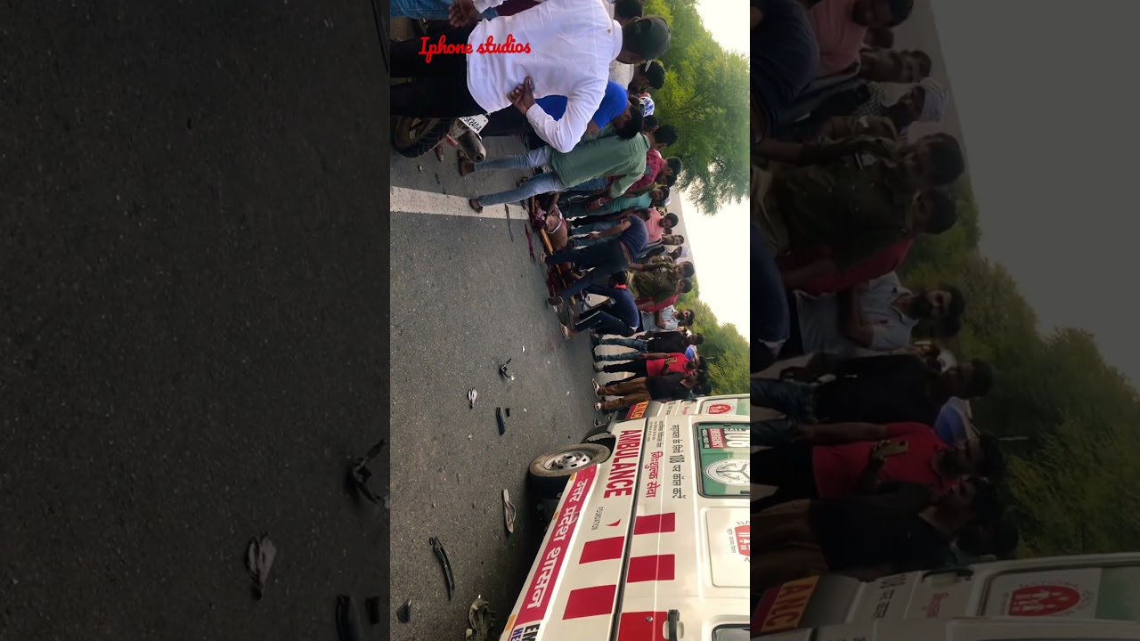 Live accident #live #accidentnews #agra  at agra highway nh 23