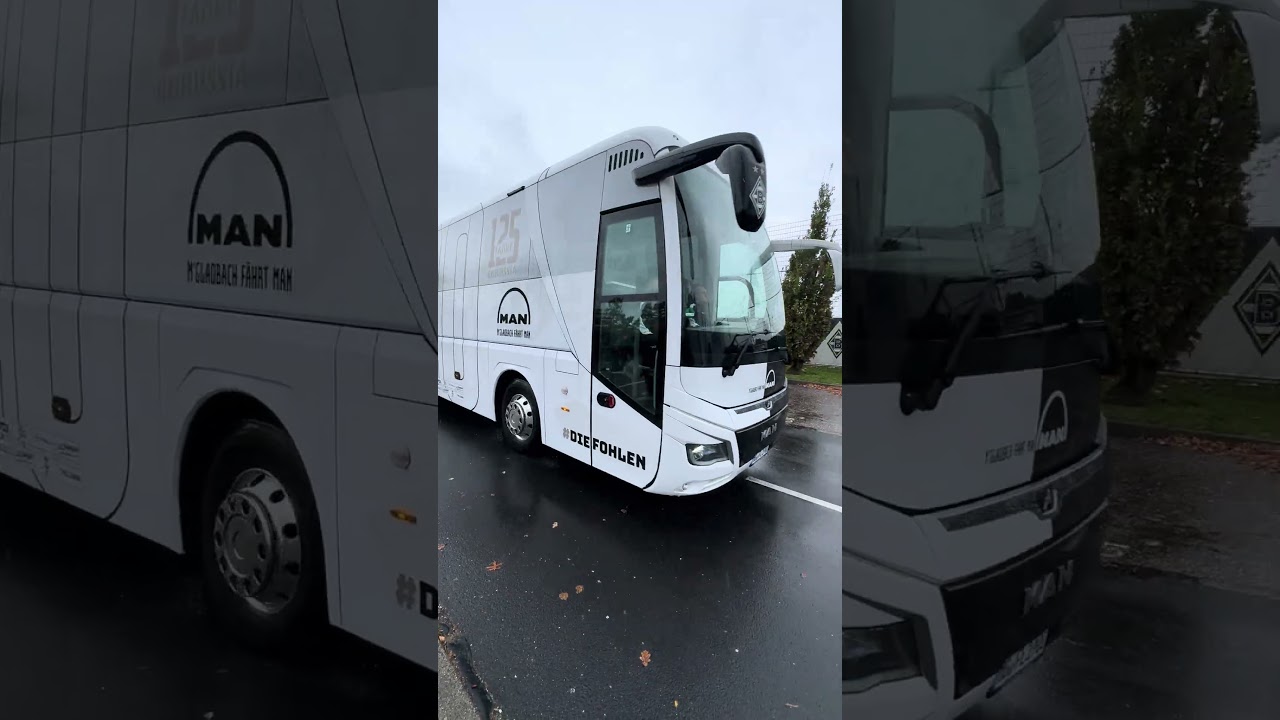 Gladbach Mannschaftsbus Ankunft - Spiel gegen Bayern M&uuml;nchen 25.10.2025