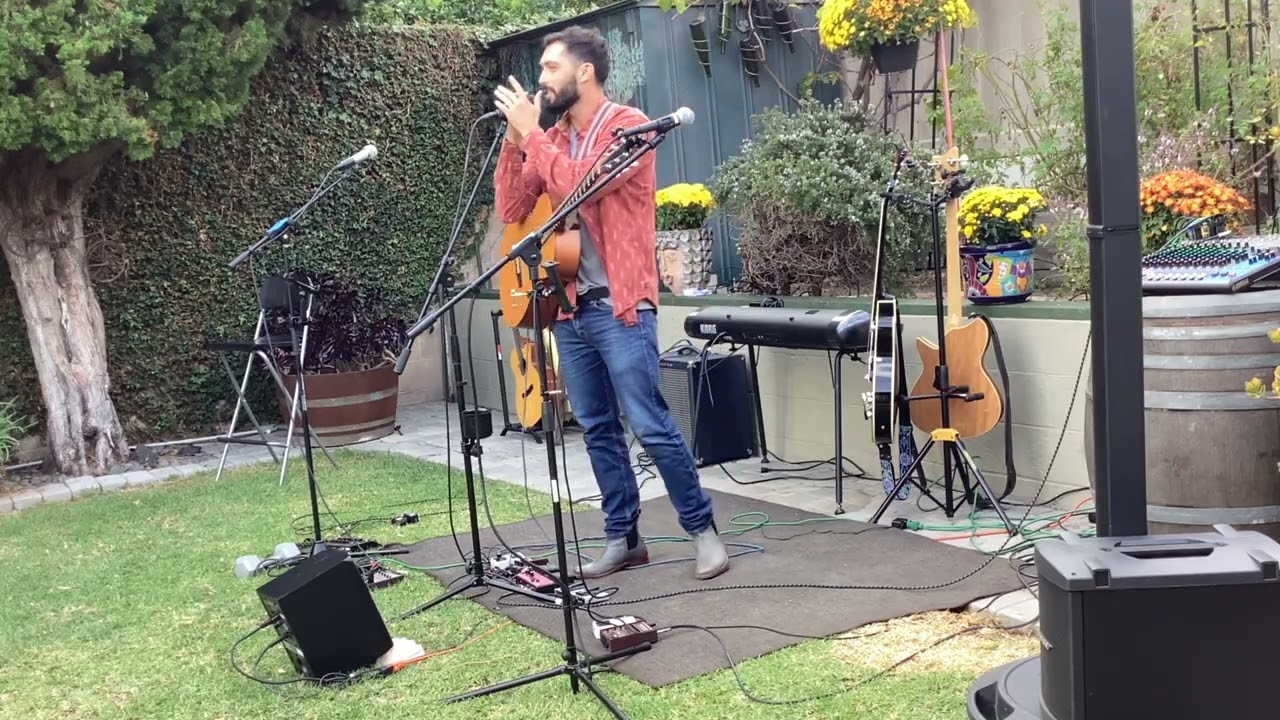 Nico Navarro: Sistership Singer-Songwriter Showcase