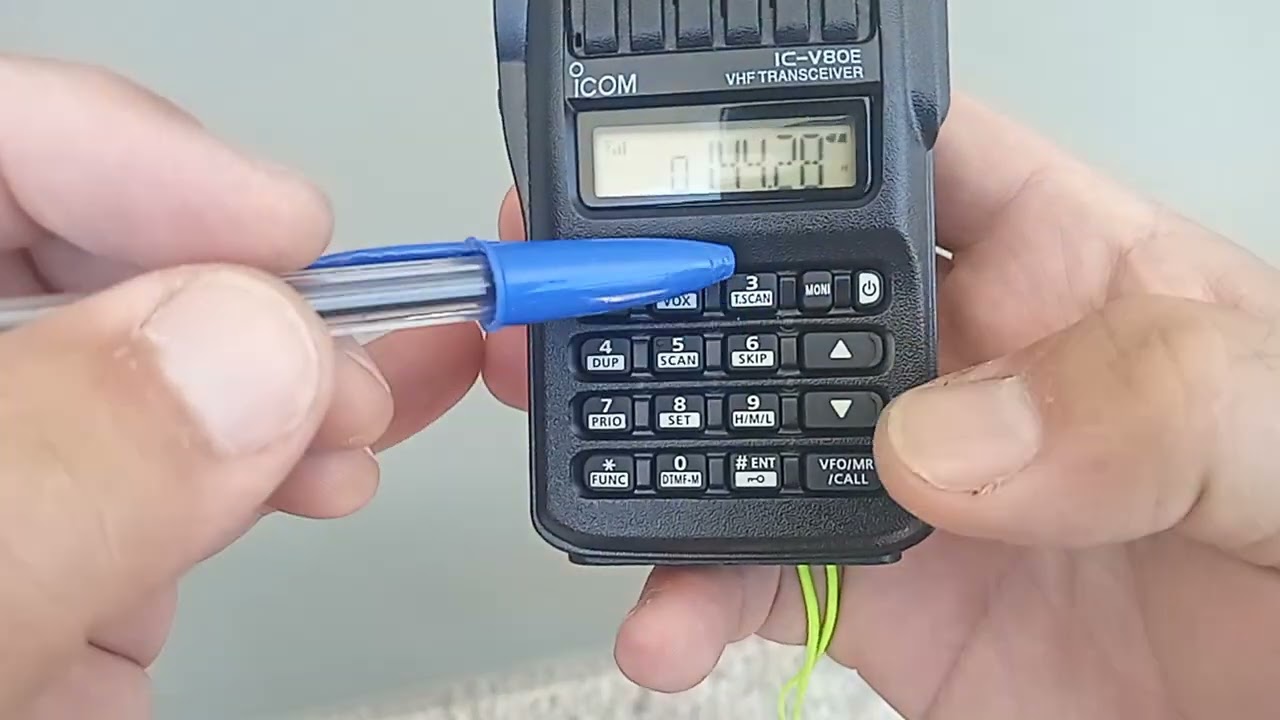 TIFLY - ICON IC-V80 Ruido no Radio/ Ajusta do Squelch