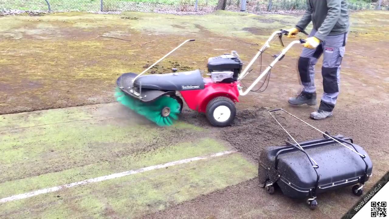 TIELBURGER TK 38 - Spazzolatrice semovente per la pulizia e manutenzione dell'erba sintetica