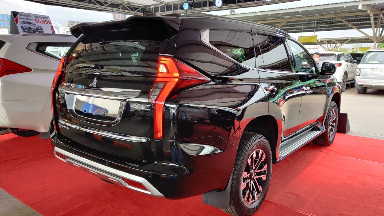 2022 Mitsubishi Pajero Sport - Famous SUV 7 Seats