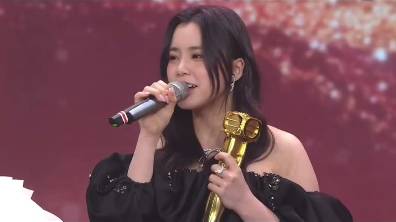 萬千星輝頒獎典禮2024 │《愛•回家之開心速遞》主題曲 「這個家」奪得最佳電視歌曲